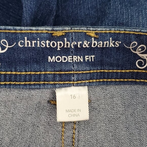 Chrisopher & Banks Dark Wash With Fading Modern Fit Denim Jean Shorts Size 16 - Picture 8 of 12